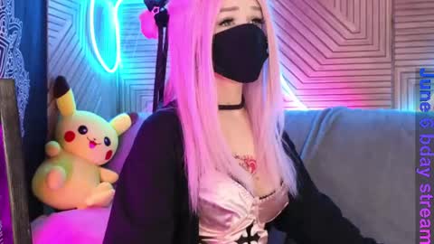 Snapshot of pika_pikaa chatting on June 2026 12:12:02 AM Sonya online show from June 2026 12:12:02 AM