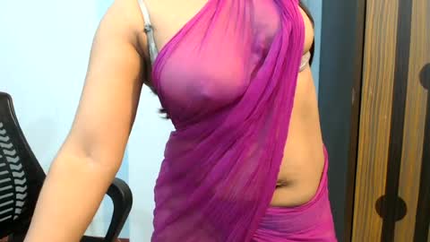 Sayra online show from June 2026 07:40:01 PM