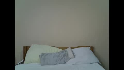 pinahotty online show from January 2026 08:00:02 PM