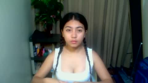 Snapshot of pinay_aangel chatting on April 2026 12:52:02 AM pinay_aangel online show from April 2026 12:52:02 AM