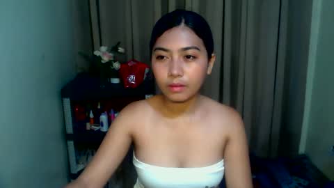 Snapshot of pinay_aangel chatting on May 2026 10:43:02 AM pinay_aangel online show from May 2026 10:43:02 AM