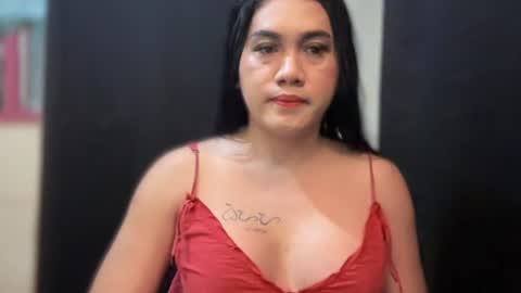 Snapshot of pinay_christine chatting on December 2025 08:52:01 AM Christine online show from December 2025 08:52:01 AM