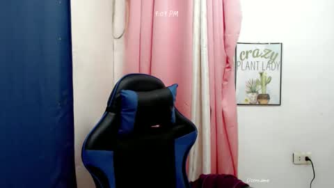 pinay_cristine online show from December 2025 01:08:01 PM