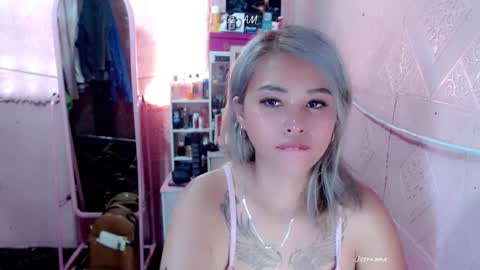 Snapshot of pinay_romancee chatting on March 2026 07:25:02 AM pinay_romancee online show from March 2026 07:25:02 AM