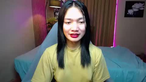 Shenna online show from September 2025 11:01:01 AM