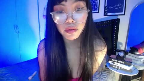 Snapshot of pinay_slutx chatting on November 2025 07:46:02 PM dee online show from November 2025 07:46:02 PM