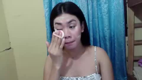 pinayloving_bella online show from September 2025 02:38:02 AM