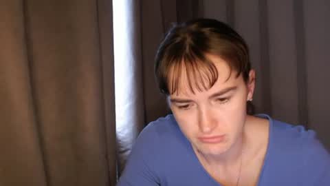 Snapshot of pineapple__mood chatting on June 2026 05:43:01 AM online show from June 2026 05:43:01 AM