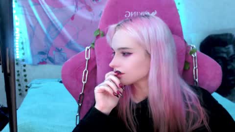 Nancy online show from December 2024 02:25:02 AM