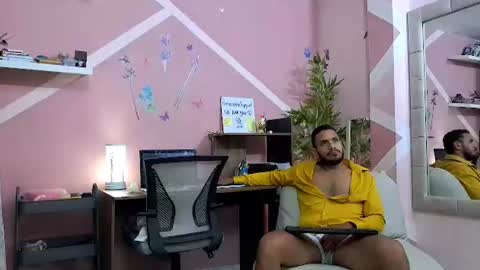 pineappleflipped online show from July 2026 02:04:02 AM