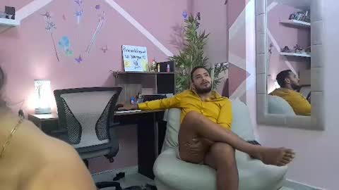 pineappleflipped online show from July 2026 02:03:02 AM