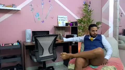 pineappleflipped online show from July 2026 02:21:02 AM