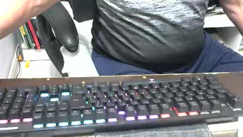 Snapshot of pinheiro86 chatting on December 2025 02:27:01 AM pinheiro86 online show from December 2025 02:27:01 AM