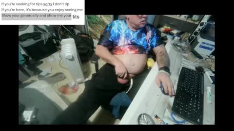 Snapshot of pini_z chatting on January 2025 10:56:01 PM pini_z online show from January 2025 10:56:01 PM