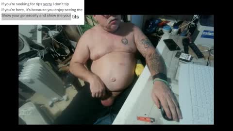 Snapshot of pini_z chatting on January 2025 08:19:02 PM pini_z online show from January 2025 08:19:02 PM