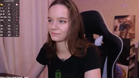 Snapshot of pink__sun chatting on February 2025 02:32:01 PM Stephanie online show from February 2025 02:32:01 PM