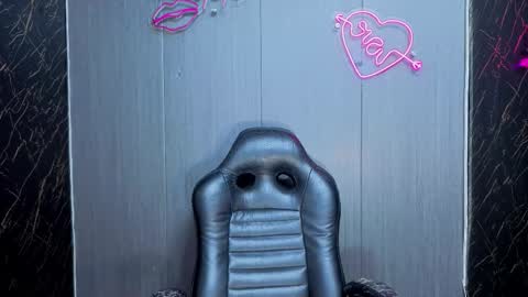 pink_alexa online show from January 2026 07:39:01 PM