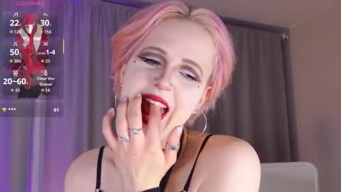 Snapshot of pink_pantsu chatting on November 2025 09:32:01 PM Luna online show from November 2025 09:32:01 PM