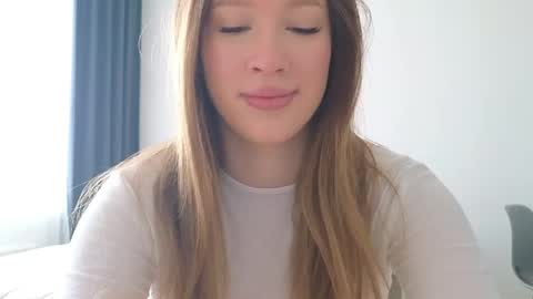 Snapshot of pink_rosee_ chatting on April 2026 03:18:01 AM online show from April 2026 03:18:01 AM