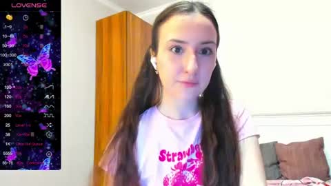 Snapshot of pink_soda33 chatting on July 2026 07:04:01 AM pink_soda33 online show from July 2026 07:04:01 AM