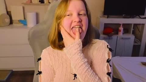 Snapshot of pinkiep1e chatting on April 2026 03:55:01 AM pinkiep1e online show from April 2026 03:55:01 AM