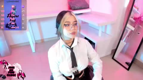 Snapshot of pinkk_demon chatting on October 2025 02:12:01 PM PINKK online show from October 2025 02:12:01 PM