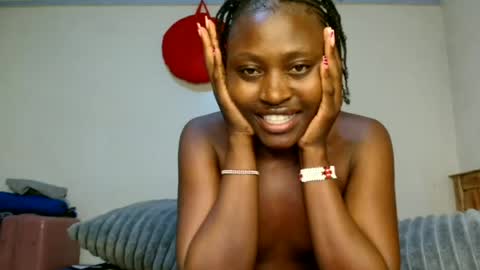 Snapshot of pinklover2003 chatting on June 2026 08:12:02 PM Serena online show from June 2026 08:12:02 PM