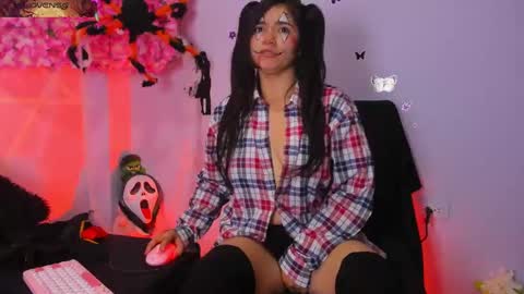 Snapshot of pinky_purr chatting on October 2025 04:52:01 PM Pinky Purr online show from October 2025 04:52:01 PM