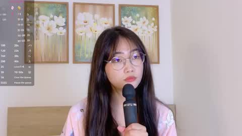 Snapshot of pinkyblooom chatting on March 2026 09:12:01 AM Polly online show from March 2026 09:12:01 AM