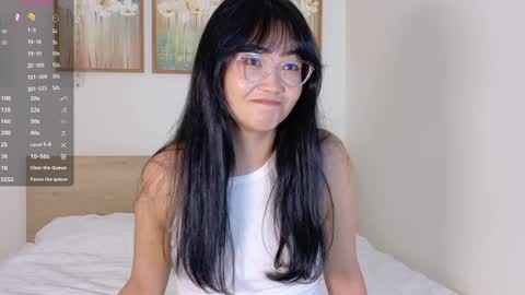 Snapshot of pinkyblooom chatting on April 2026 09:04:01 AM Polly online show from April 2026 09:04:01 AM