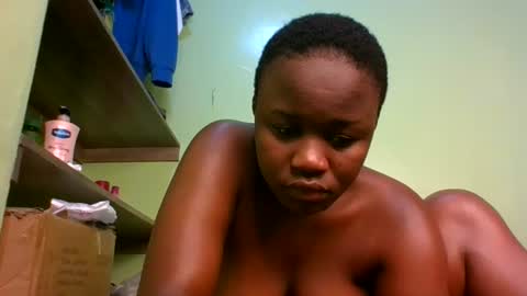 Snapshot of pinkylips_ebony chatting on June 2026 05:26:01 PM pinky online show from June 2026 05:26:01 PM