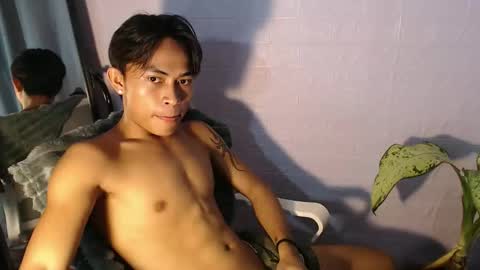 Snapshot of pinoy_palautogxxx chatting on April 2026 07:07:02 PM pinoy_palautogxxx online show from April 2026 07:07:02 PM