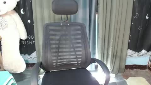 Snapshot of pinoycharmingboss20xx chatting on October 2025 12:13:02 PM Donald online show from October 2025 12:13:02 PM