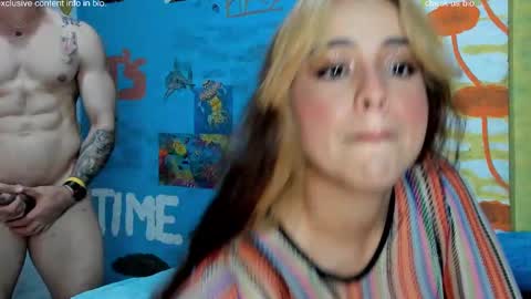 Snapshot of pipeshowtime chatting on March 2025 02:04:02 AM VALENTINA y PIPE online show from March 2025 02:04:02 AM