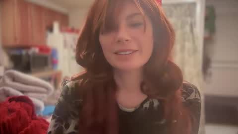 Snapshot of pirdybirdyxo chatting on February 2025 11:28:02 PM pirdybirdyxo online show from February 2025 11:28:02 PM