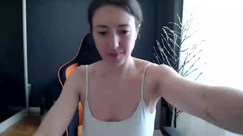 piscesgirl06 online show from September 2025 05:08:02 AM