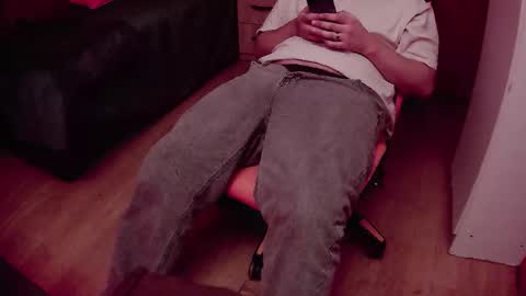 Snapshot of pisceslost chatting on December 2025 01:21:02 AM pisceslost online show from December 2025 01:21:02 AM