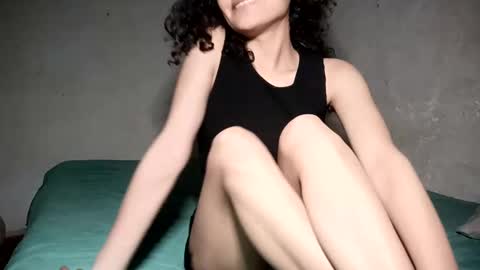 Snapshot of piscis_dreams chatting on December 2024 07:14:01 AM PiscisDreams online show from December 2024 07:14:01 AM