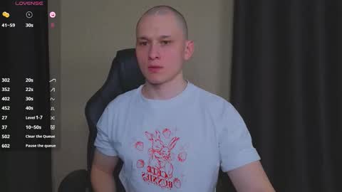 Snapshot of pistonpojizni chatting on February 2026 07:04:01 PM STRONGBEAUTY online show from February 2026 07:04:01 PM