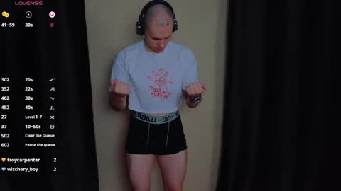 Snapshot of pistonpojizni chatting on April 2026 01:23:01 PM STRONGBEAUTY online show from April 2026 01:23:01 PM