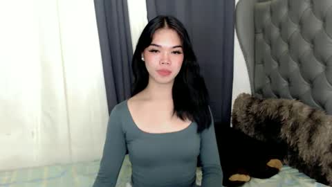 Snapshot of pitchy_pitch chatting on February 2025 04:24:02 PM The Girl Named Eyve online show from February 2025 04:24:02 PM