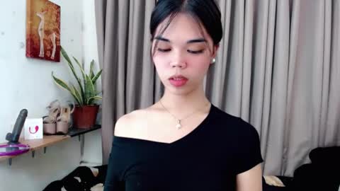 Snapshot of pitchy_pitch chatting on March 2026 06:01:01 PM The Girl Named Eyve online show from March 2026 06:01:01 PM