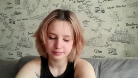 Caroline online show from April 2026 04:15:01 AM