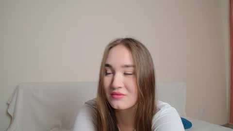 Snapshot of pixie____ chatting on April 2026 01:14:02 PM Lily online show from April 2026 01:14:02 PM