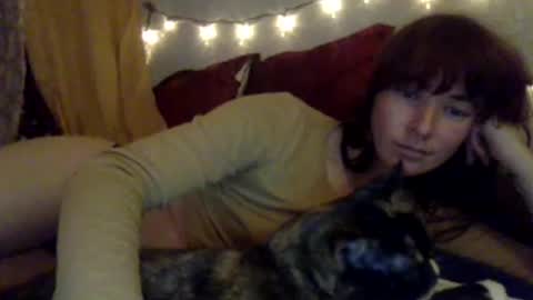 Snapshot of pixie_bella chatting on January 2026 05:27:02 PM pixie_bella online show from January 2026 05:27:02 PM