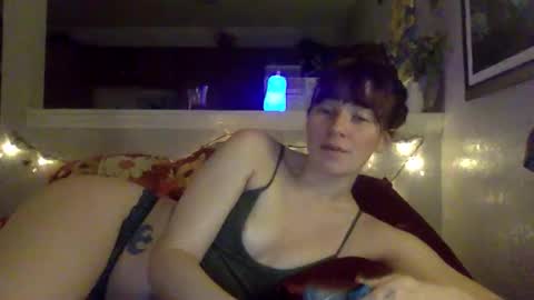 Snapshot of pixie_bella chatting on February 2026 05:24:01 AM pixie_bella online show from February 2026 05:24:01 AM