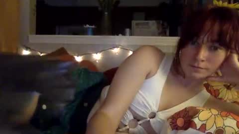 Snapshot of pixie_bella chatting on May 2026 02:24:02 PM pixie_bella online show from May 2026 02:24:02 PM