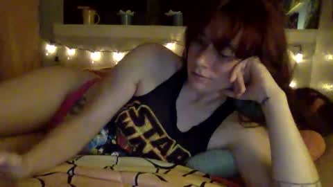 Snapshot of pixie_bella chatting on May 2026 03:37:02 AM pixie_bella online show from May 2026 03:37:02 AM