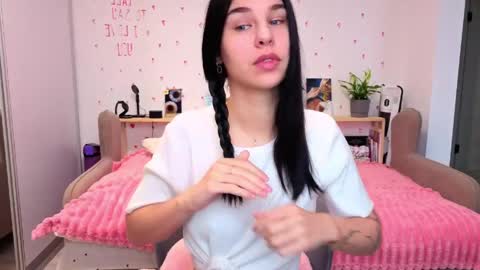 Molly online show from May 2026 02:39:01 AM