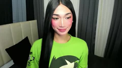 pixiedoll_ online show from May 2026 05:07:01 PM